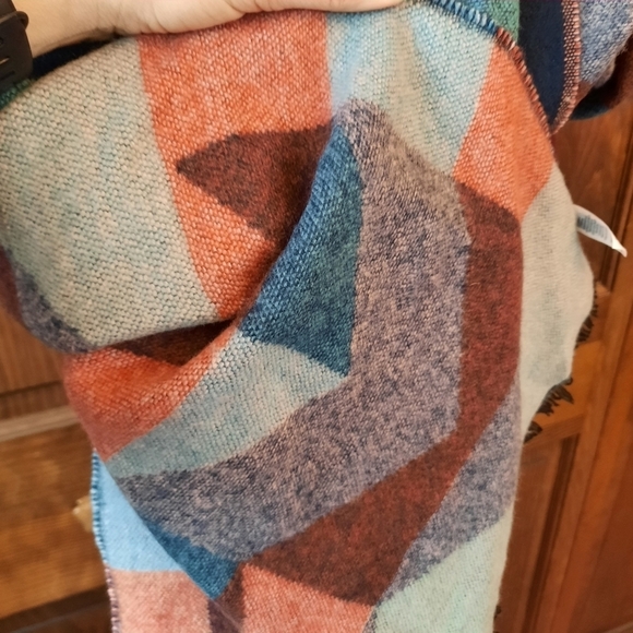 14th & Union oversized blue orange geometric pattern long knit scarf - Picture 7 of 8